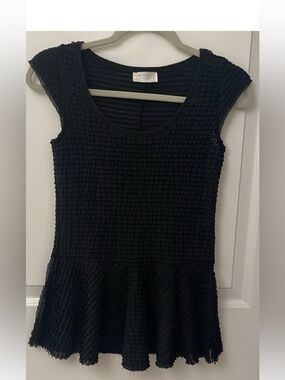 Zara Black Textured Cap Sleeve pentalum Tee